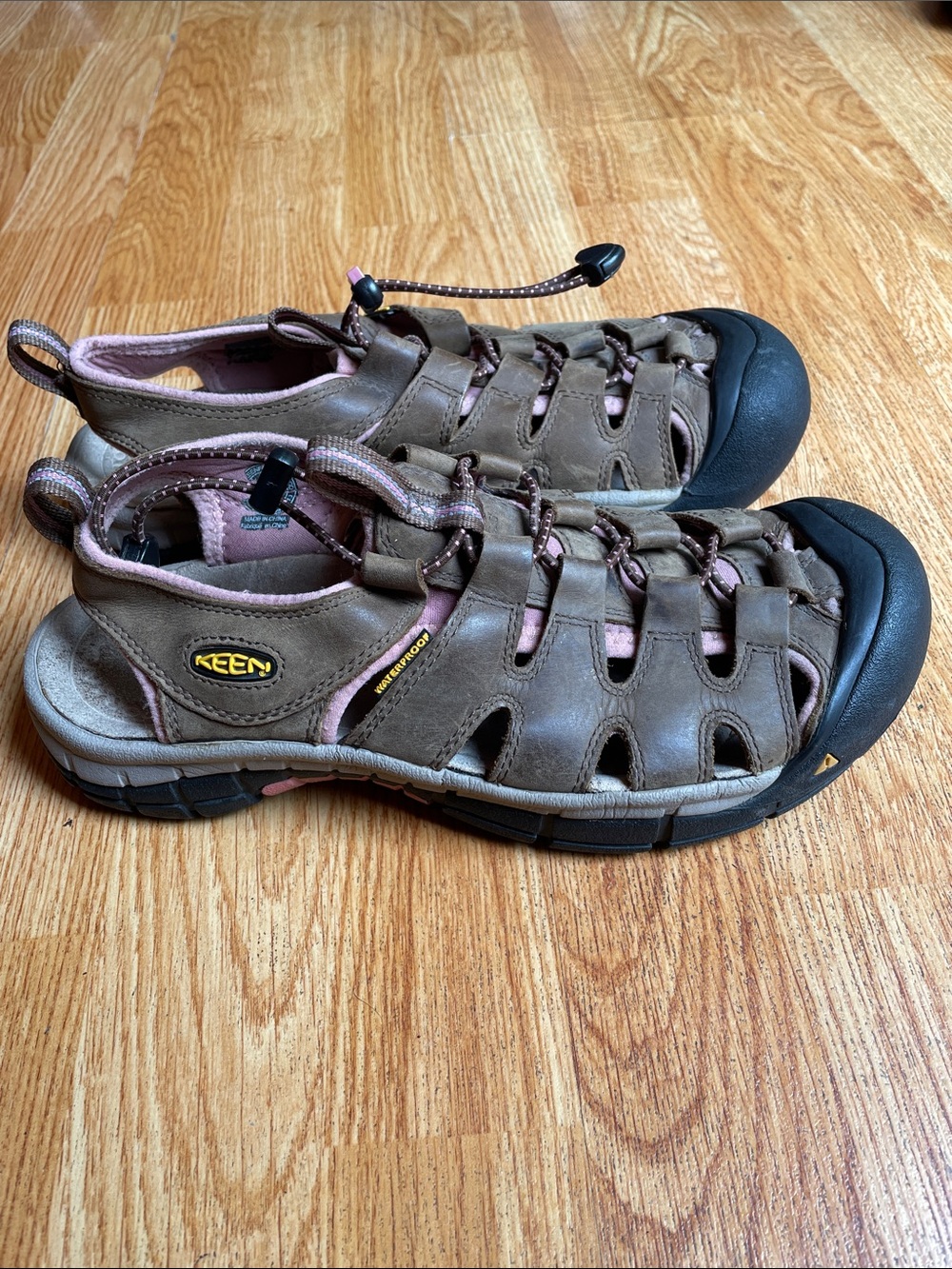 KEEN Newport H2